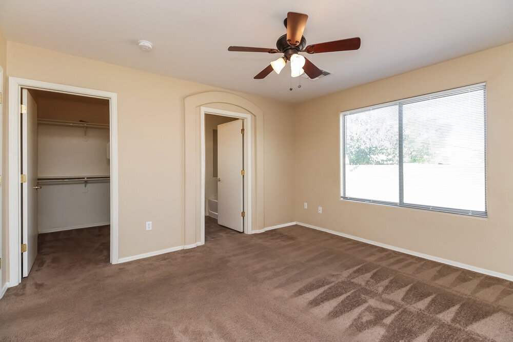 Building Photo - 3620 W Avenida Del Mar