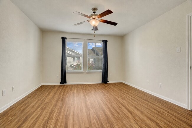 Building Photo - 10046 Hillside Bayou Dr