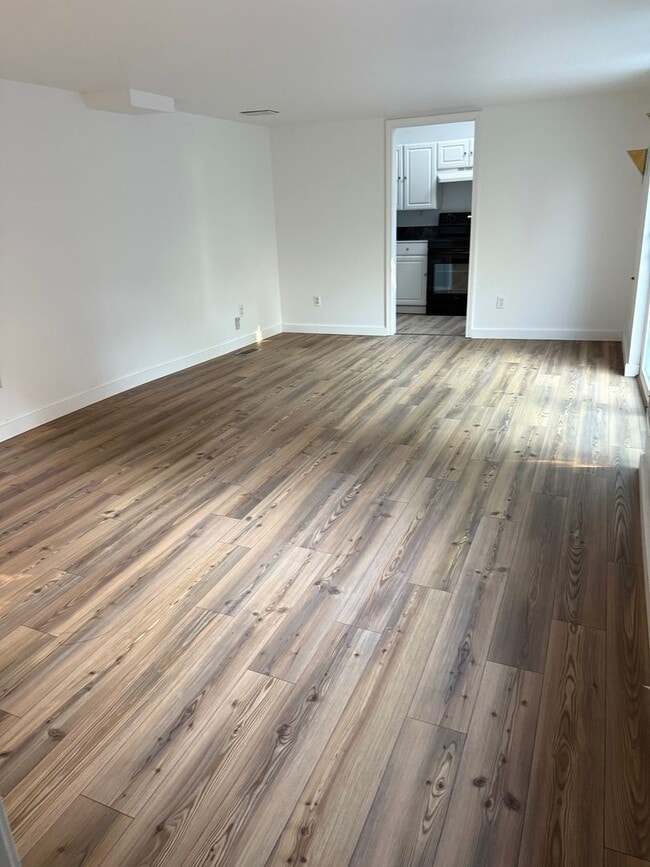 Building Photo - 1431 Central Ave