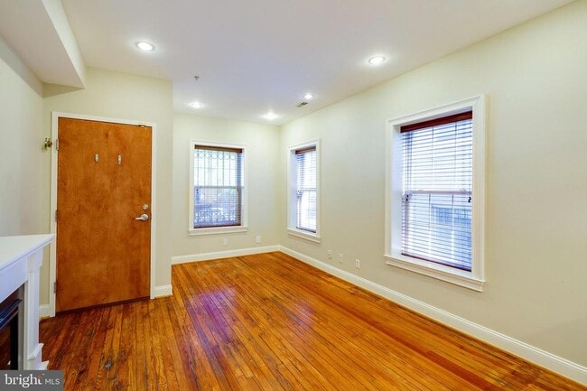 Building Photo - 1543 6th St NW