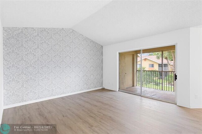 Building Photo - 1084 Coral Club Dr