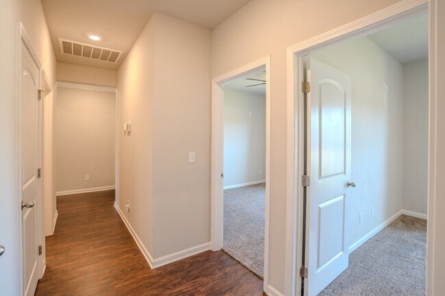 Building Photo - 14145 Lannister Ln