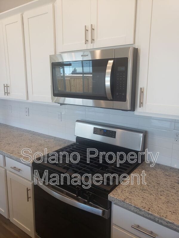 Building Photo - 2940 Sugar Pne St