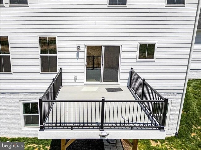 Building Photo - 5019 Forsythia Pl