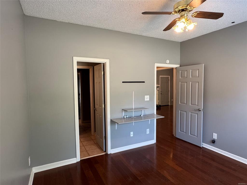 Building Photo - 6272 Deerwood Dr
