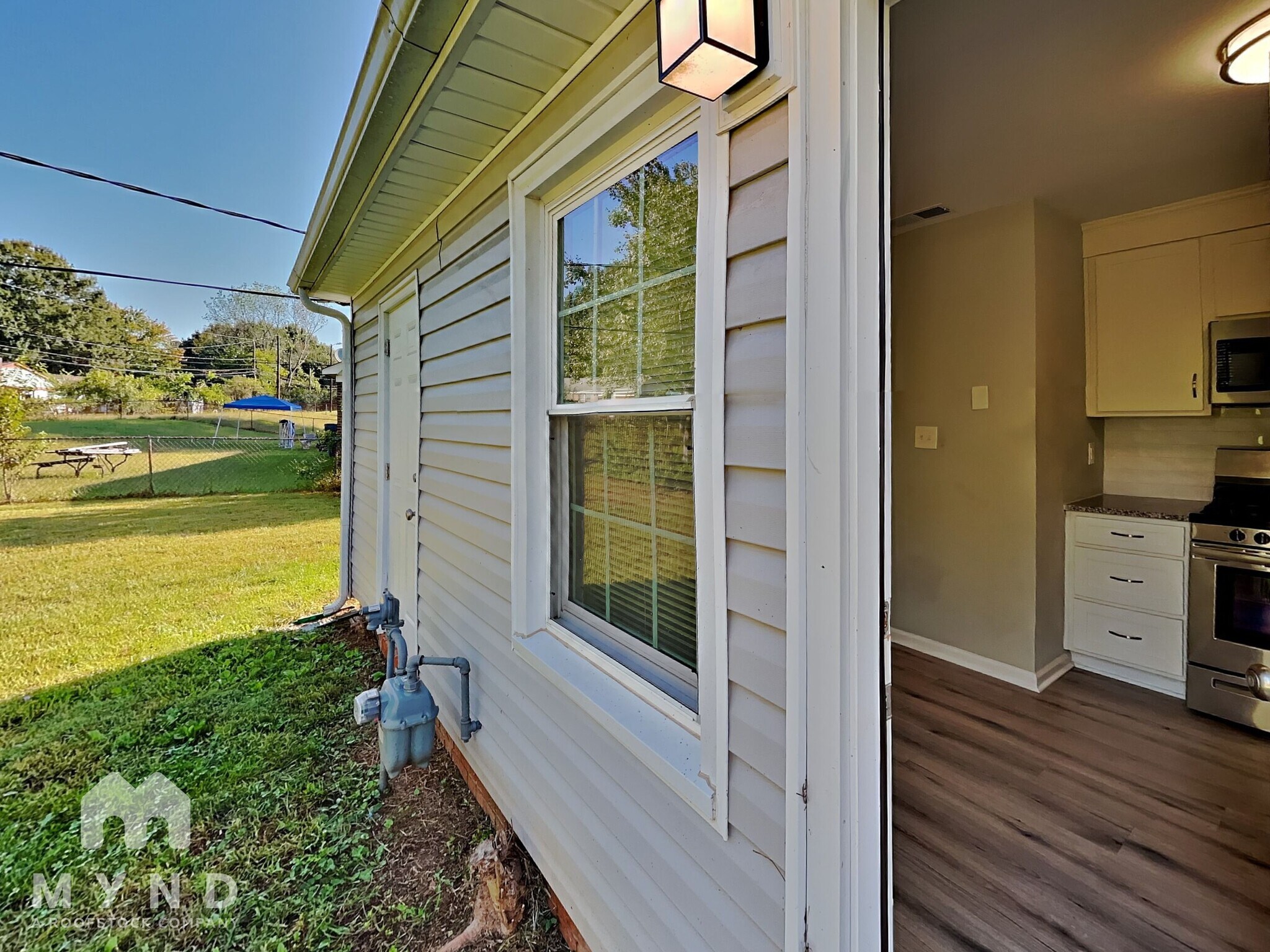 Building Photo - 3621 Firestone Dr