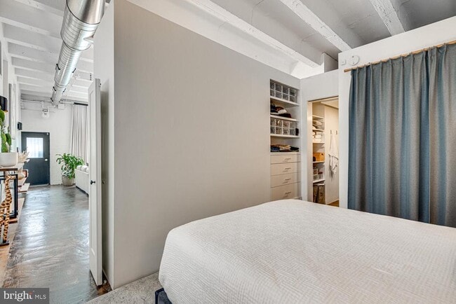 Building Photo - 1413 Swann St NW