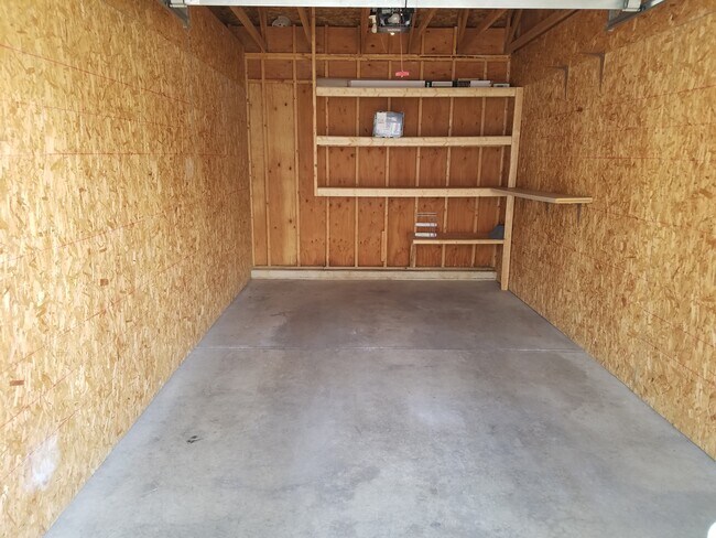 Building Photo - 1215 Joyce Ln