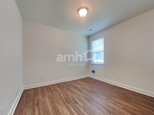Building Photo - 309 Azore Way