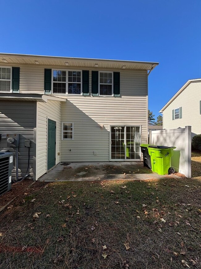 Building Photo - A Treasure in Pirates Cove