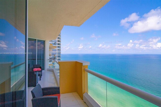 Building Photo - 17875 Collins Ave