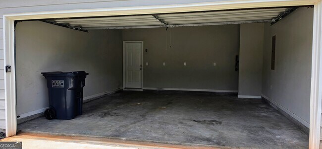 Building Photo - 60 Katelen Ct