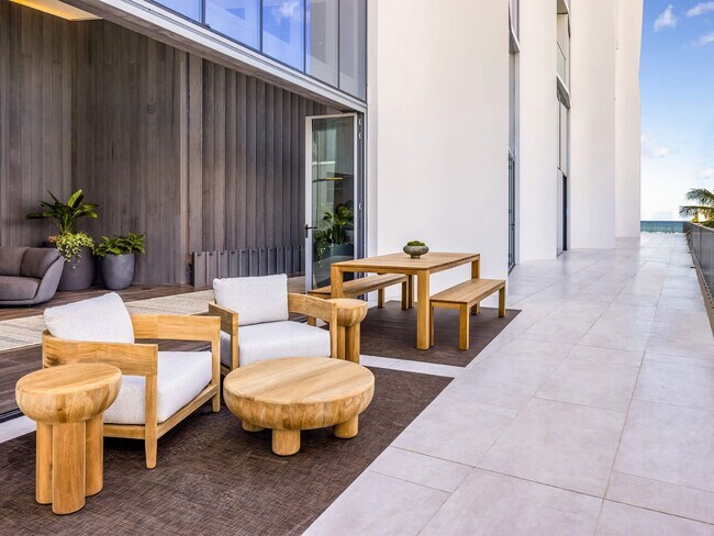 Building Photo - KOULA 2b2b1pkg Ready to Move In!