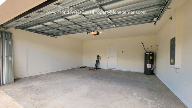Building Photo - 5680 Woodland Sage Dr