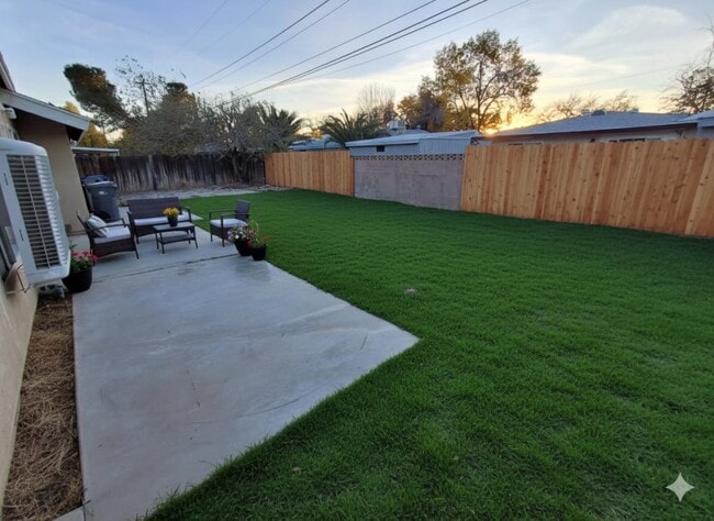 Building Photo - 44315 Gingham Ave