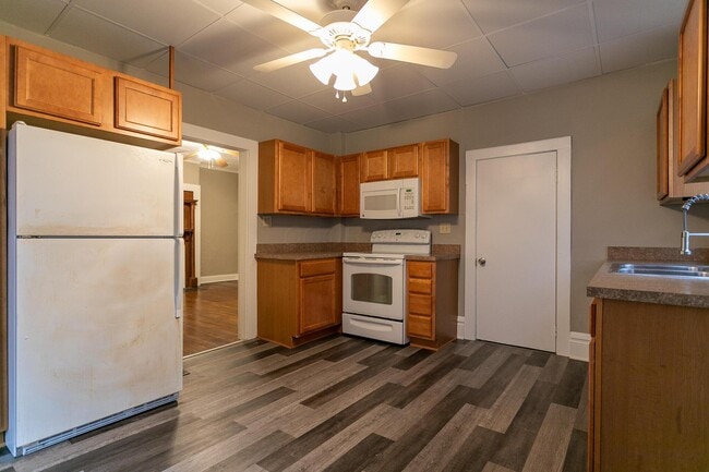 Building Photo - 1512 Indianola Ave