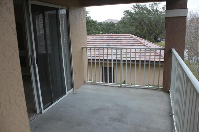 Building Photo - 13838 Fairway Island Dr