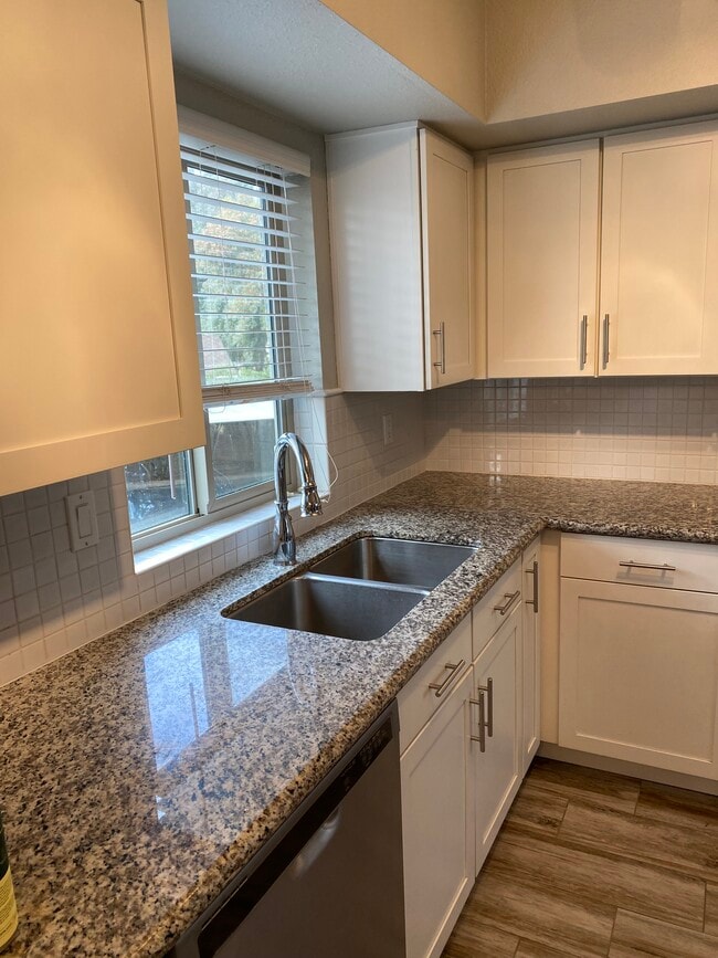 Building Photo - 4444 E Paradise Village Pky N