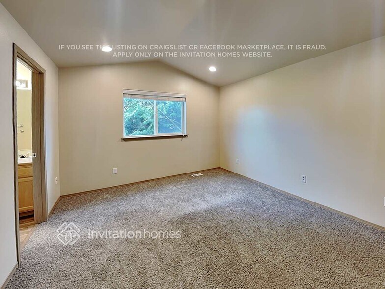 Building Photo - 12106 29th Ave W