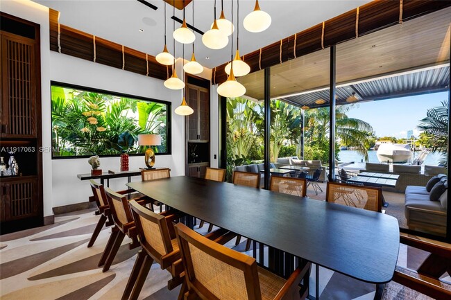 Building Photo - 200 W Rivo Alto Dr