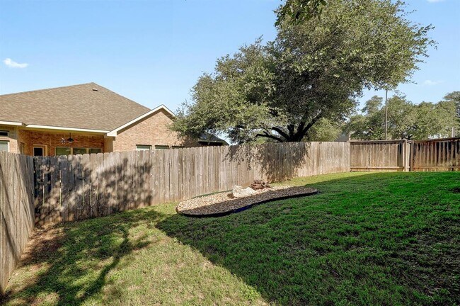 Building Photo - 1200 Falling Hills Dr