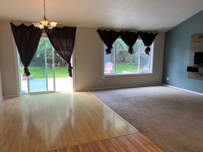 Building Photo - 230 E Harrison St