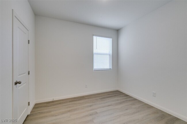 Building Photo - 9133 Vesey Ave
