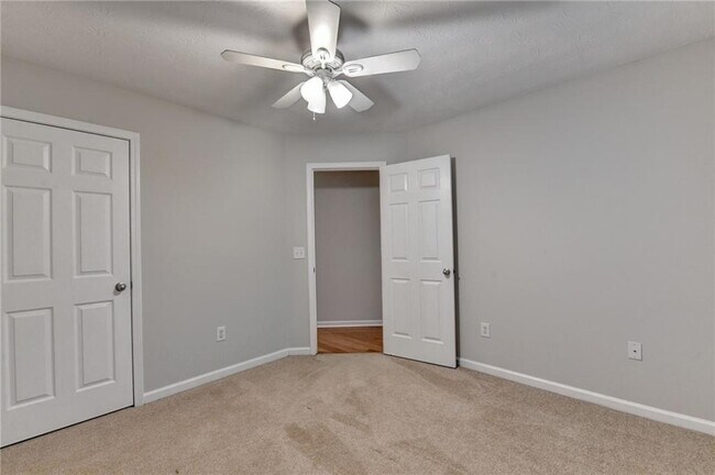 Building Photo - 310 Andrew Ridge Dr