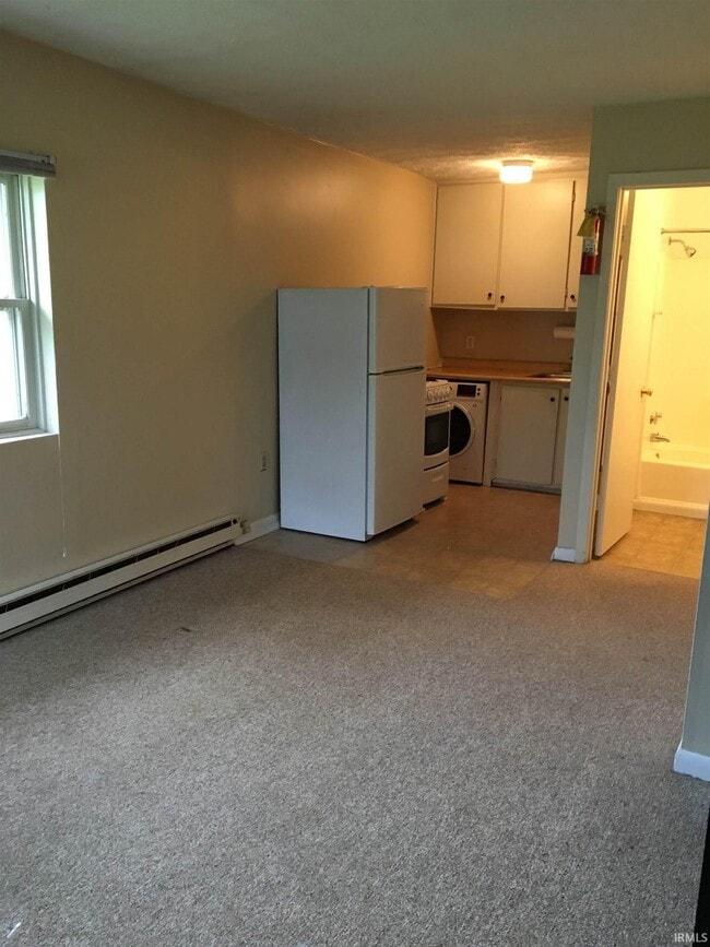 Building Photo - 501-C E Cottage Grove Ave