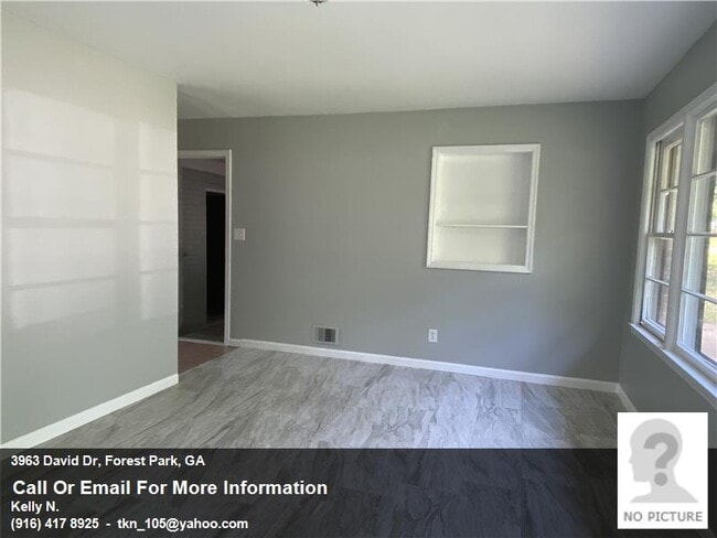 Building Photo - 3963 David Dr