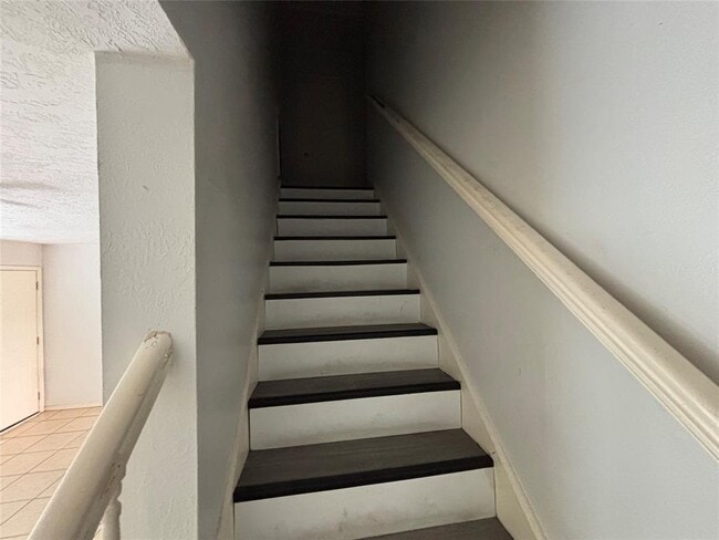 Building Photo - 3858 Willow Springs Ln