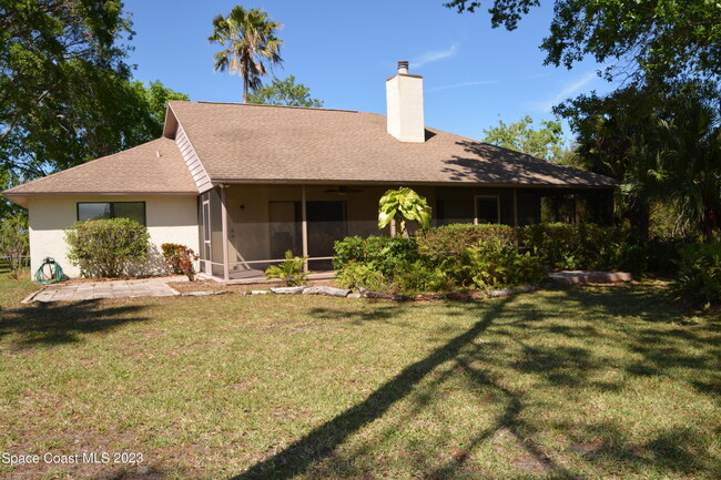 Building Photo - 1045 Pine Island Rd