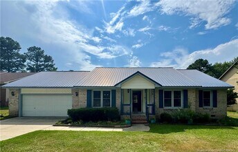 Building Photo - 250 Buhmann Dr