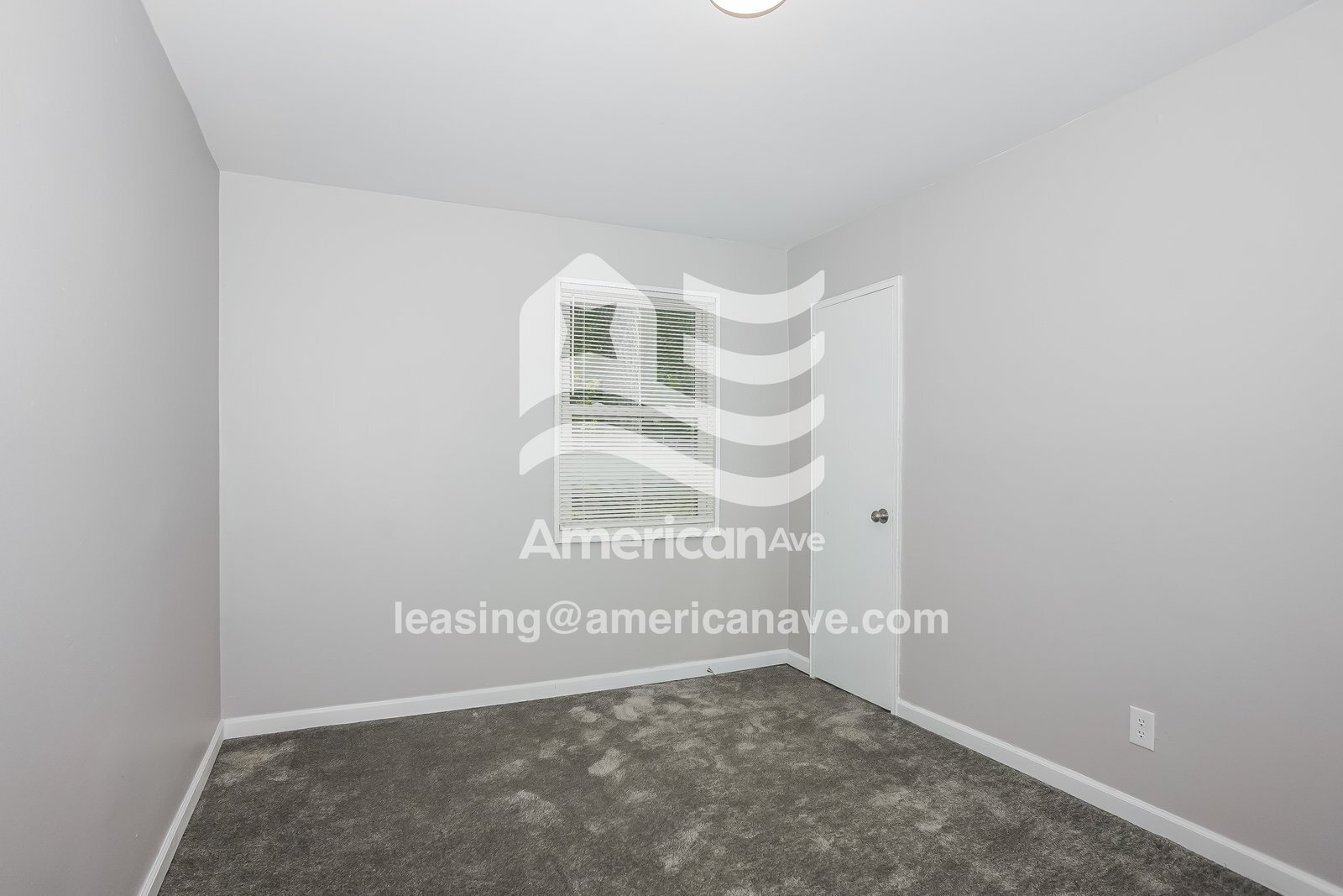 Building Photo - 715 Schroder Ave NE