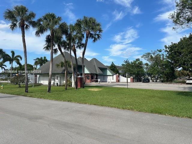 Building Photo - 17 Westbury E