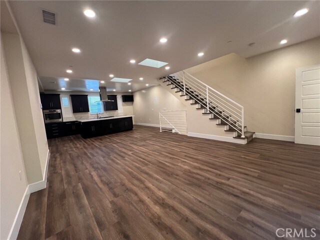 Building Photo - 13804 Cordary Ave