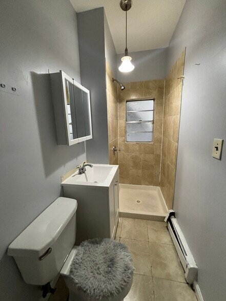 168 Elmwood G - 165 Elmwood Ave