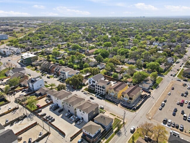 Building Photo - 3201 McCart Ave