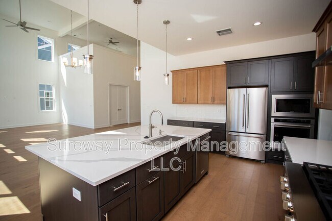 Building Photo - 7 Cole Pl