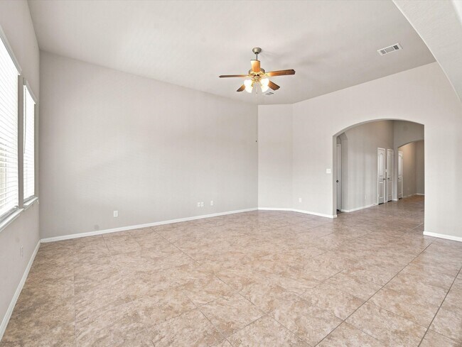 Building Photo - 31407 Elkcreek Bend Dr