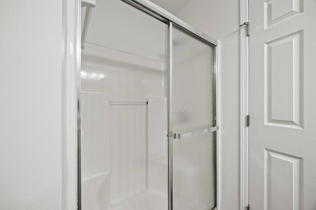 Building Photo - 6948 Kinston Dr