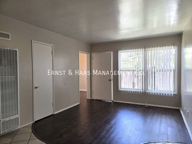 Building Photo - 4552 N Lakewood Blvd