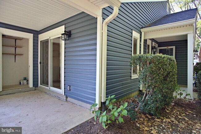 Building Photo - 13573 Orchard Dr