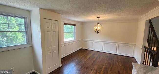Building Photo - 13592 Bentley Cir