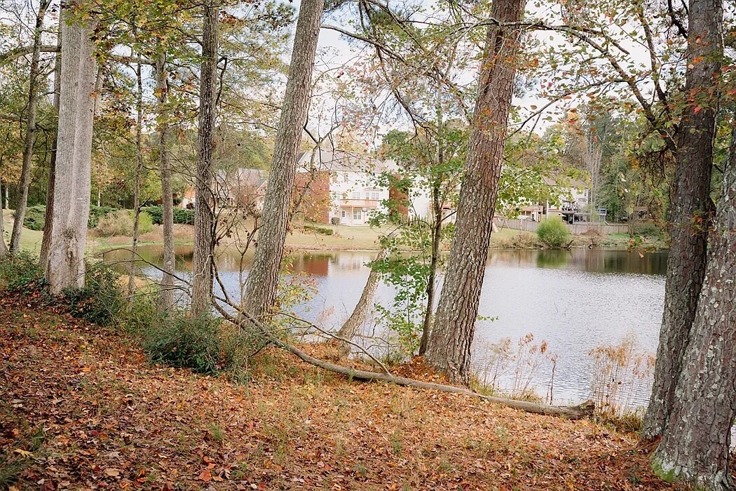 Building Photo - 4433 Pond Edge Rd