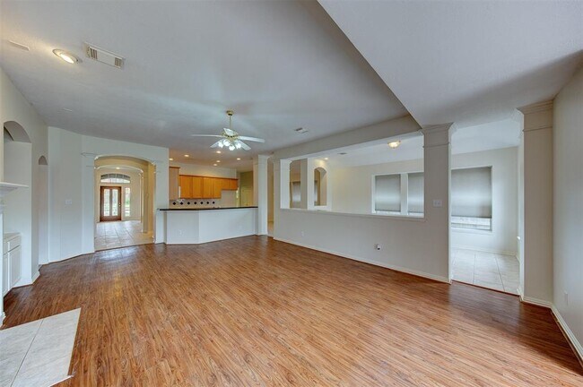 Building Photo - 3203 Amerson Dr