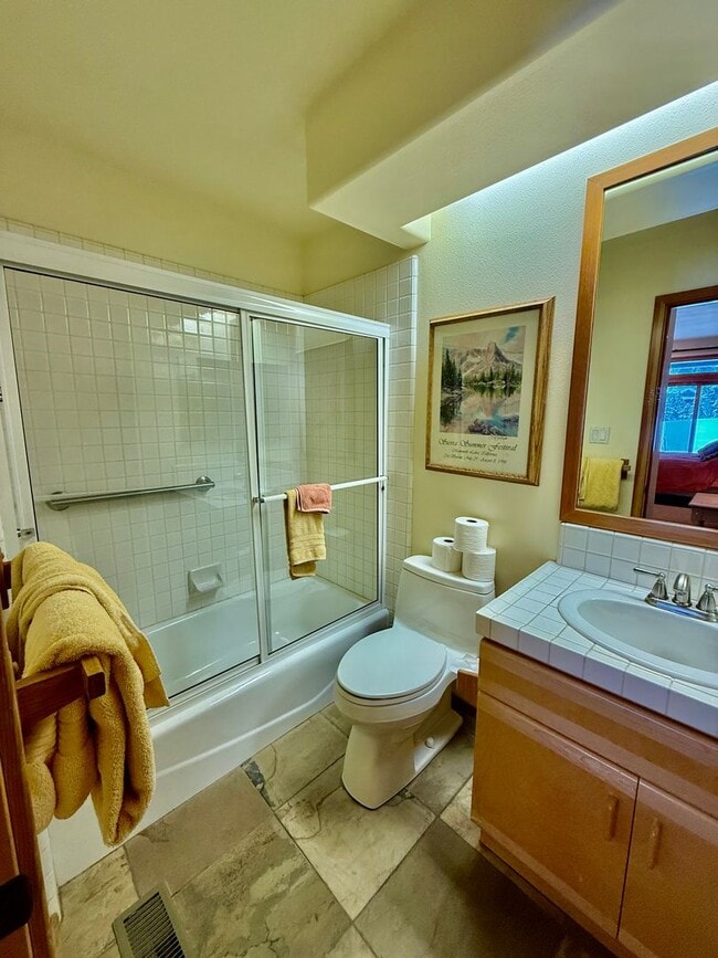 Building Photo - Snowcreek V – Stunning 4 Bed, 3 Bath Corner Unit