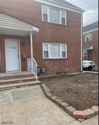 Building Photo - 138 Midland Pl