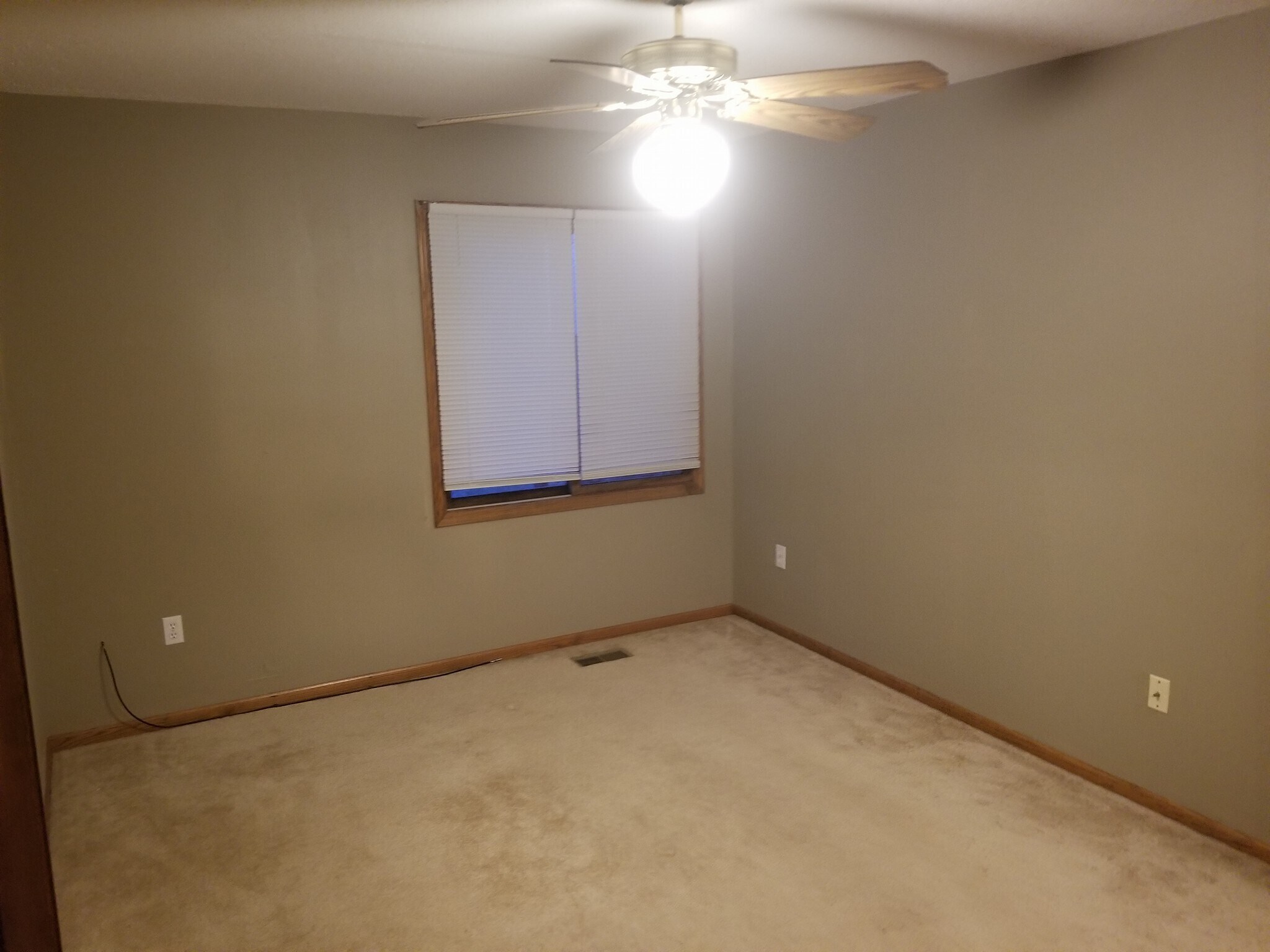 Building Photo - 1208 Koestner St