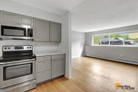 Building Photo - 430 Schodde St